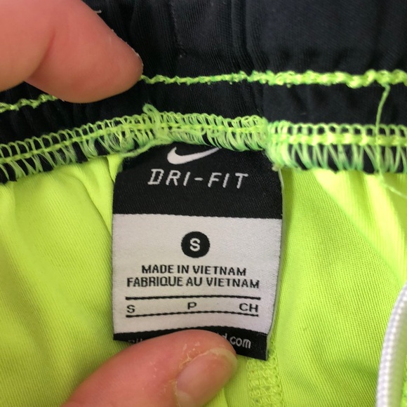 Nike running shorts - Picture 3 of 3